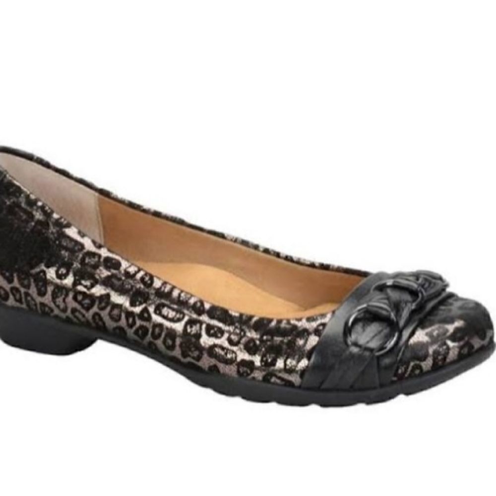 𝅺SOFTSPOTS Posie Pewter Slip On Loafer Flat Shoes
